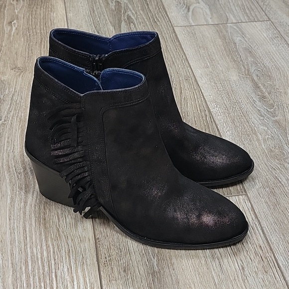 Valentina Rangoni Shoes - Valentina Rangoni Size 6 1/2 Black Suede Fringe Bootie